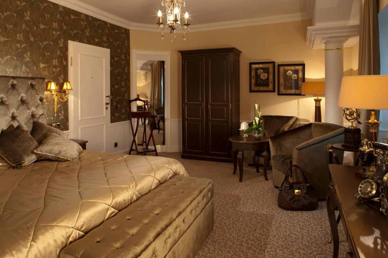 מולהיים אן דר מוזל Weinromantikhotel Richtershof מראה חיצוני תמונה