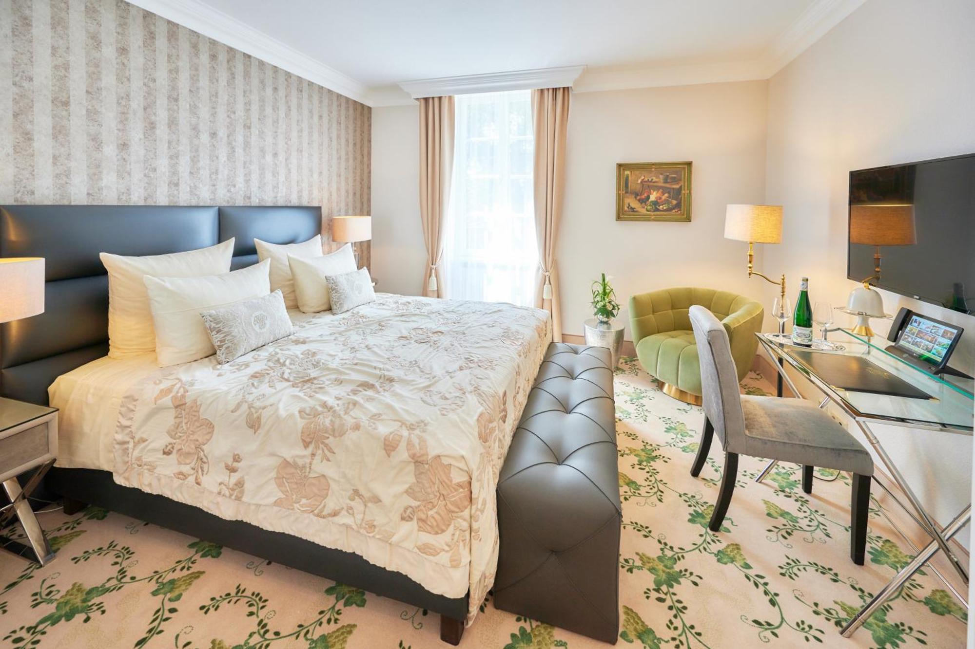 מולהיים אן דר מוזל Weinromantikhotel Richtershof מראה חיצוני תמונה